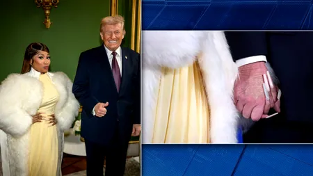 Nicki Minaj îl ține de mână pe Trump și se declară „fanul lui numărul 1”: „Dumnezeu îl protejează”. Ce cadou „de aur“ a primit artista