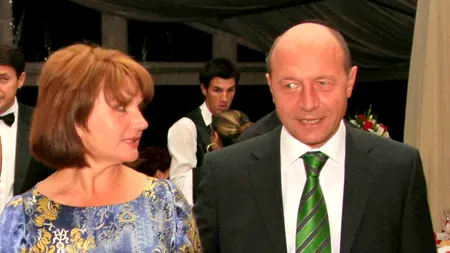 Președintele Traian Băsescu și familia sa petrec la nunta fiicei lui Ion Ariton