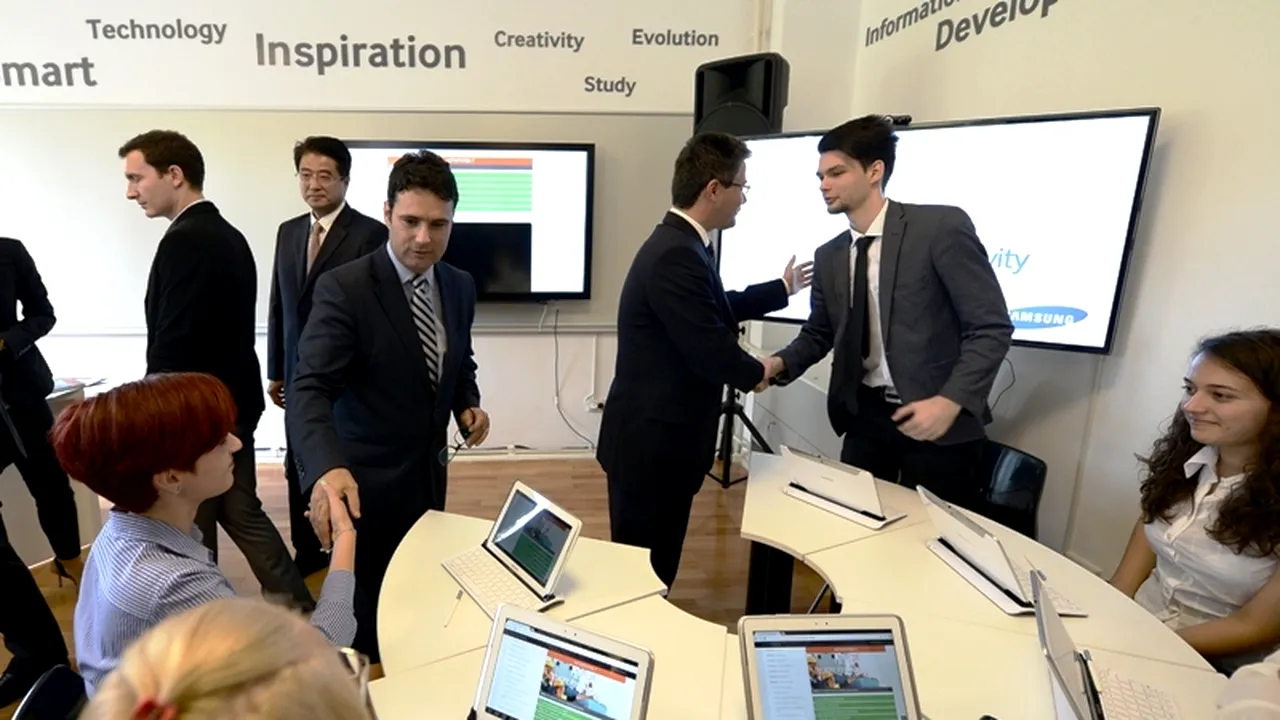 Pricopie: Noul regulament al Ministerului Educației le va permite elevilor să vină cu tablete la școală