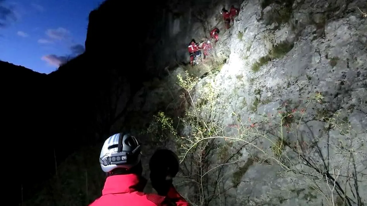 Accident CUMPLIT în munți. Ce a pățit o femeie în timp ce împrăștia cenușa tatălui său într-un parc natural din Țara Galilor