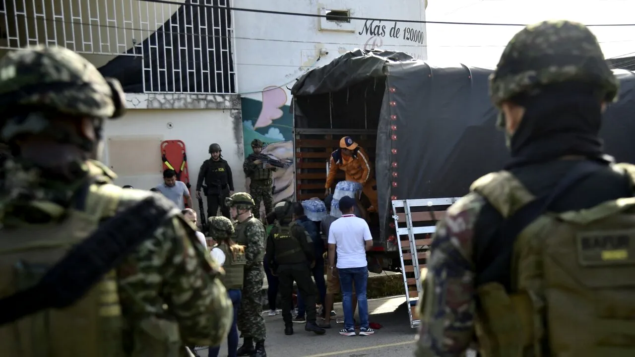 Peste 80 de persoane ucise, alte zeci rănite, mii de refugiați în urma atacurilor unei grupări REBELE în Columbia