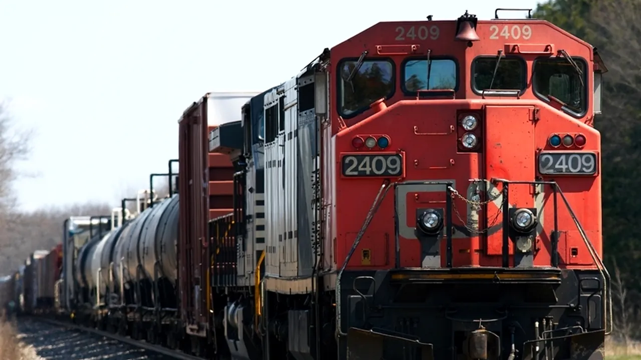 OmniTRAX, GFR și asocierea Transferoviar - Donau-Finanz au depus oferte neangajante pentru CFR Marfă