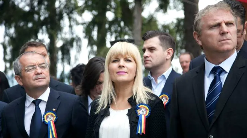 Elena Udrea, huiduită și aplaudată la serbările de la Țebea: „Mă bucur că sunt un politician care stârnește pasiuni