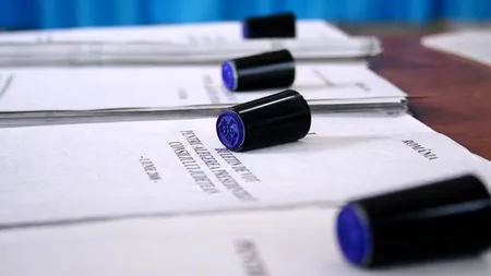 Vot suspendat în Botoșani după ce în două cabine au fost găsite mesaje cu numele unor candidați