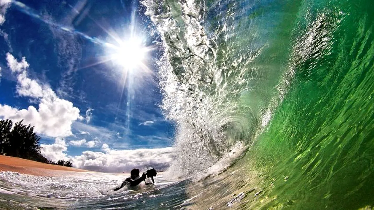 GALERIE FOTO: Poate cele mai impresionante fotografii cu valuri