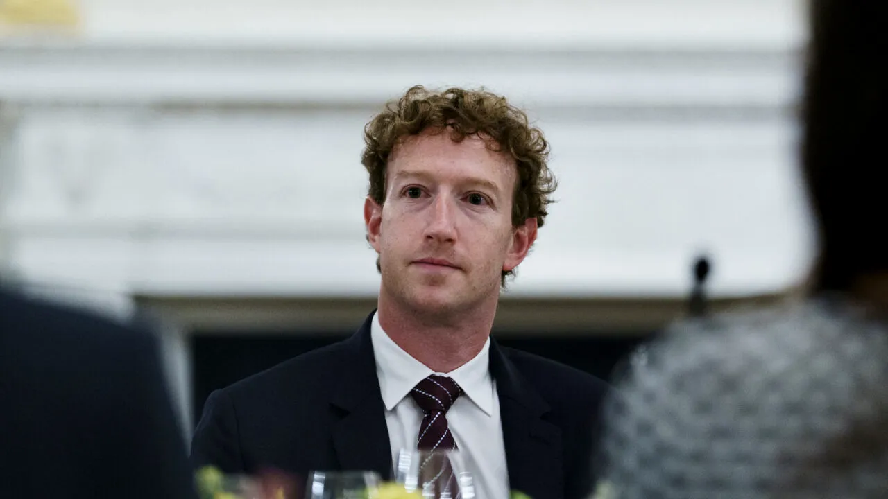 Culisele înțelegerii de 18 miliarde de dolari. The Guardian: Zuckerberg abia a clipit. Pentru Meta, suma echivalează cu mai puțin decât veniturile pe o lună, are la dispoziție 10 ani pentru a o plăti