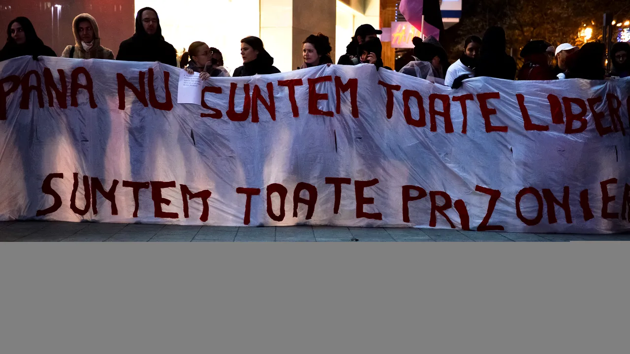 Primul mare pas pentru rezolvarea unei probleme critice în România. Măsuri drastice în noul proiect privind combaterea violenței domestice: brățări electronice pentru agresori și ordine de protecție emise pe loc. PROIECT