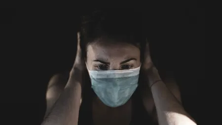 EFECTE. Complicațiile provocate de coronavirus pot lăsa supraviețuitorii cu boli pentru tot restul vieții. Semnal de alarmă din partea unui medic: COVID-19 este poliomielita zilelor noastre!