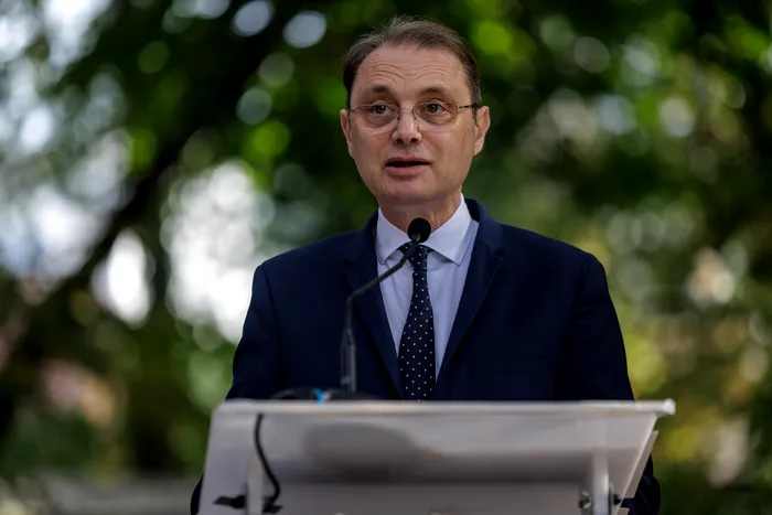 Premierul desemnat Luca Niculescu susține că nimeni nu i-a garantat că va trece de votul Parlamentului, înainte de nominalizare