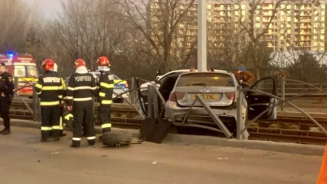 FOTO | Accident grav în București. Circulația tramvaiului 41 este blocată pe ambele sensuri