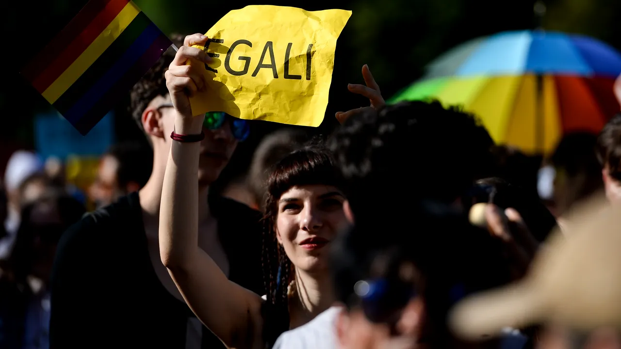 CCR întreabă ce înseamnă „soț