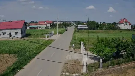 VIDEO. Imagini dramatice cu momentul în care bărbatul din Giurgiu și fiul lui se izbesc cu ATV-ul de un stâlp. În urma impactului, ambii au murit