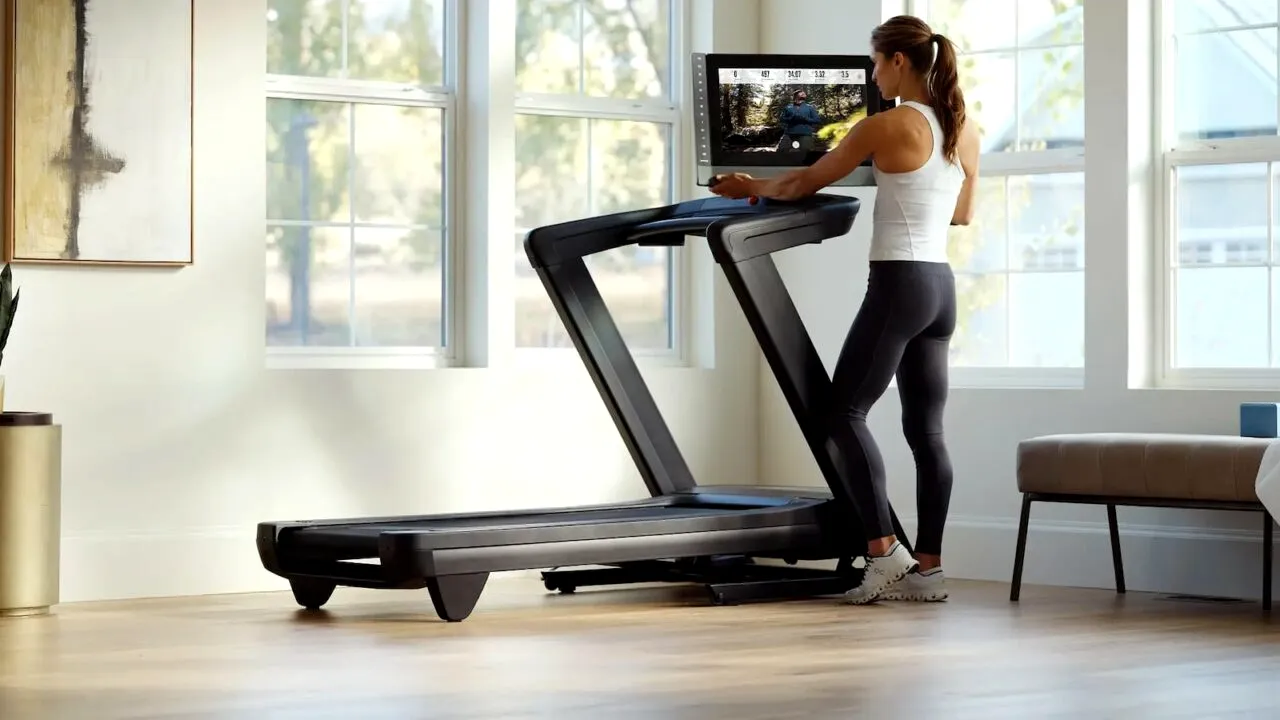 (P) Bandă de alergare pentru acasă – antrenamente inteligente și tehnologie avansată