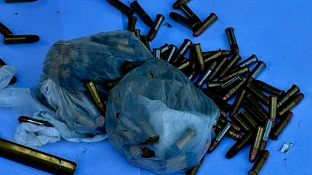 Cinci percheziții domiciliare la Țăndărei. ARME letale și sute de cartușe descoperite. Un tânăr a fost reținut pentru 24 de ore