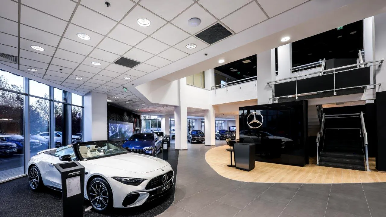 Taxele vamale lovesc VÂNZĂRILE Mercedes-Benz. Cifrele arată un declin accentuat