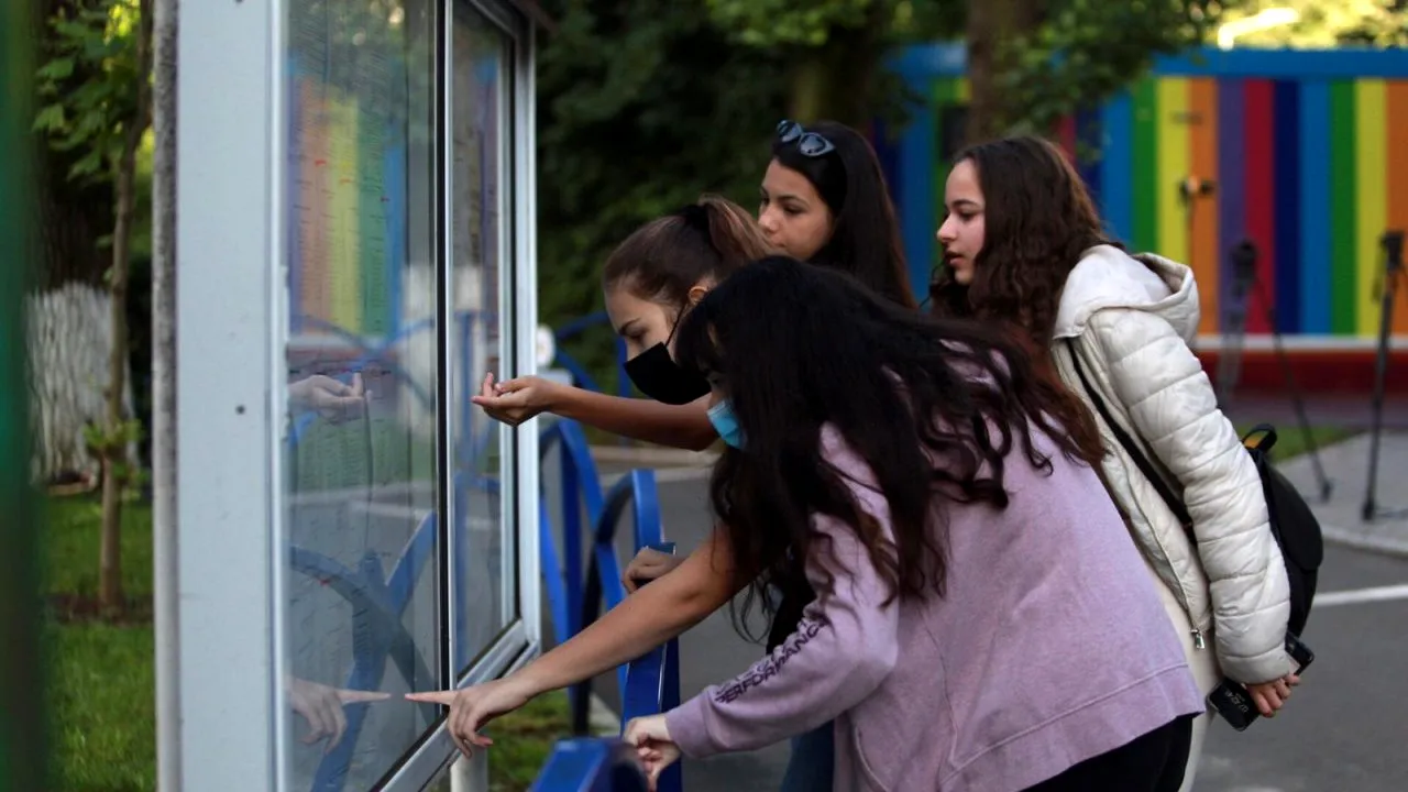 Admitere la liceu 2024: REPARTIZAREA computerizată are loc pe 24 iulie. Lista actelor necesare / Depunerea documentelor, între 25 și 30 iulie