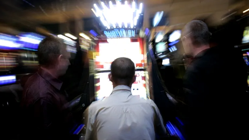 Lovitură pentru pasionații de păcănele: Jocurile slot machine, legale doar în cazinouri și agenții ale Loteriei Române
