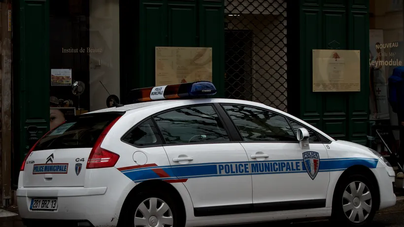 Caz scandalos în Franța. Doi polițiști rasiști au incendiat magazinul unui român