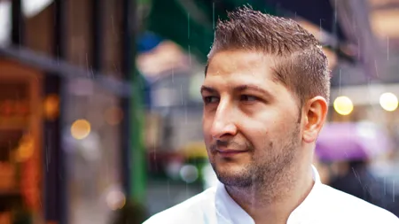 Români în Anglia: Povestea lui Alin - cum i-a arătat soției din România că se gândește mereu la ea