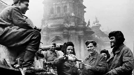 Ambasada Rusiei acuză DENIGRAREA soldaților sovietici eliberatori. Ambasadorul României: Ați cam dat CU BÂTA-N BALTĂ!