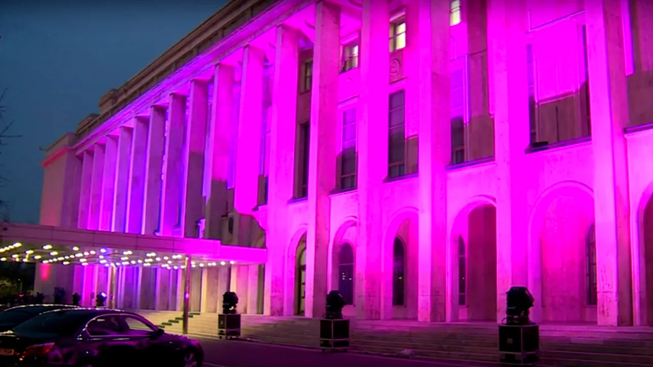 Palatul VICTORIA va fi iluminat în roz și bleu / Săptămâna Europeană a Fertilității, marcată de Guvern