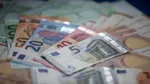 Ratele la bancă ar putea CREȘTE pentru toți românii, pentru că în acest an moneda euro poate să depășească pragul de 5 lei în acest an