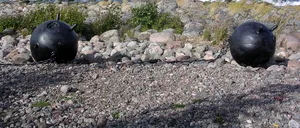 Alertă în Costinești: o mină marină a EXPLODAT în zona digului!