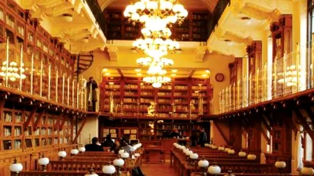 Studenții Universității București au câștigat toate cele trei medalii de aur la concursul Markstrat