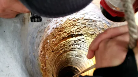 O femeie din Botoșani a fost salvată miraculos după ce a căzut 8 metri într-o fântână!