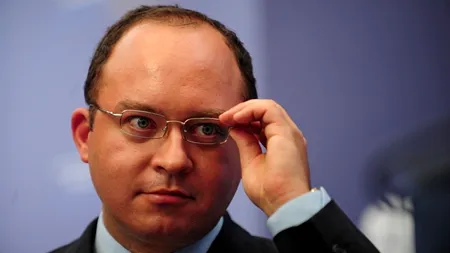 Secretarul de stat MAE, Bogdan Aurescu, a fost BĂTUT în incinta Facultății de Drept