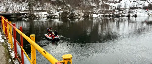 Maşină căzută într-un lac din Cluj. Doi bărbați au fost găsiți morți