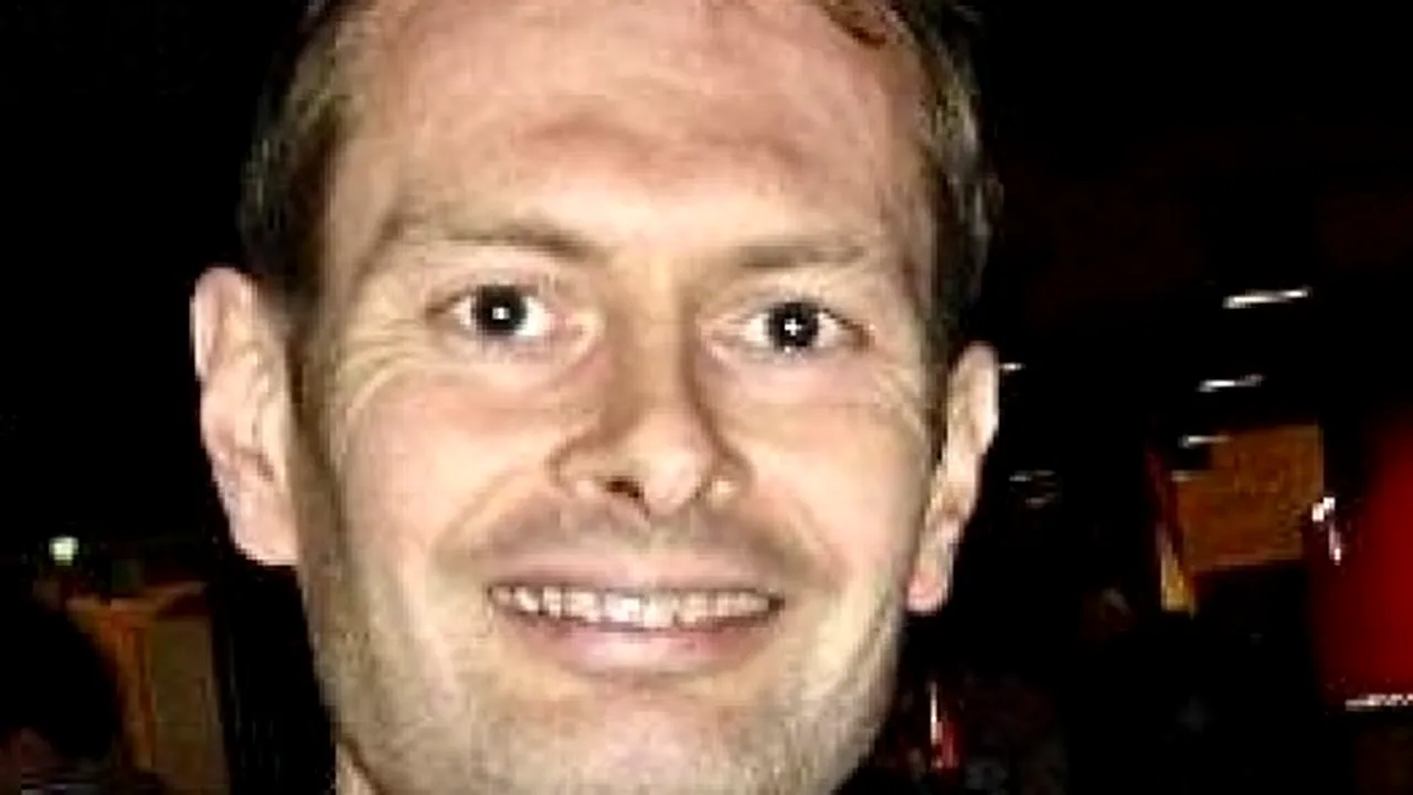 Jurnalist britanic, găsit mort într-un apartament din București