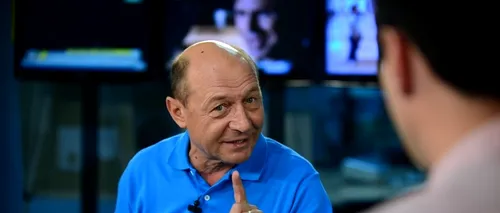 Băsescu, enervat de GOLANII DIN PRESĂ care-i atacă la televizor pe intelectualii de marcă ai țării