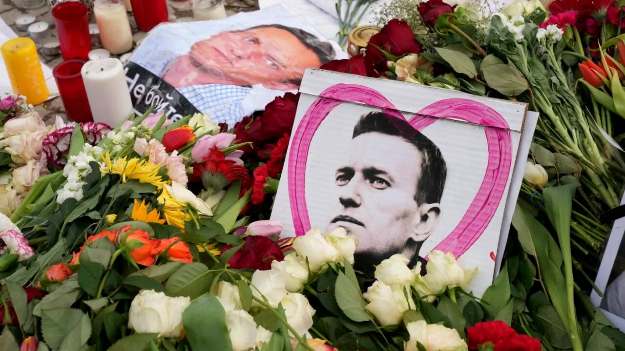 5 mari INVESTIGAȚII ale lui Alexei Navalnîi. Palatul lui Putin, moșia lui Medvedev și rațele galbene de cauciuc: „Mi-am sunat ucigașul, a mărturisit”