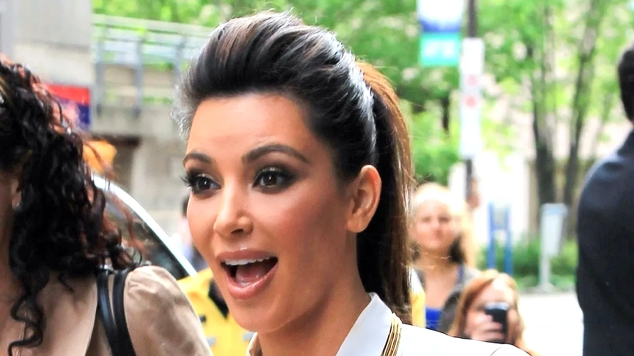 Kim Kardashian și fiica ei, North West, implicate într-un accident de automobil