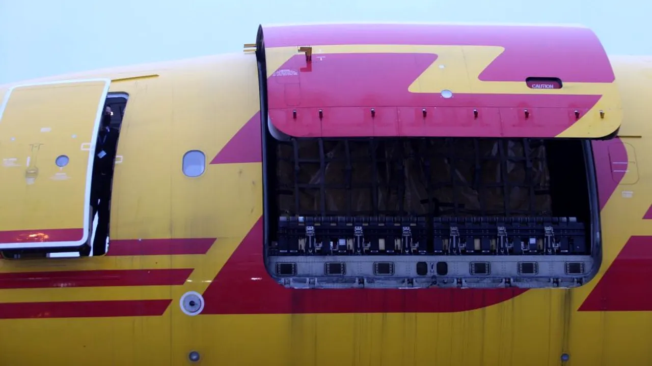 O nouă tranșă de vaccinuri sosește luni în România. Cum vor fi distribuite dozele