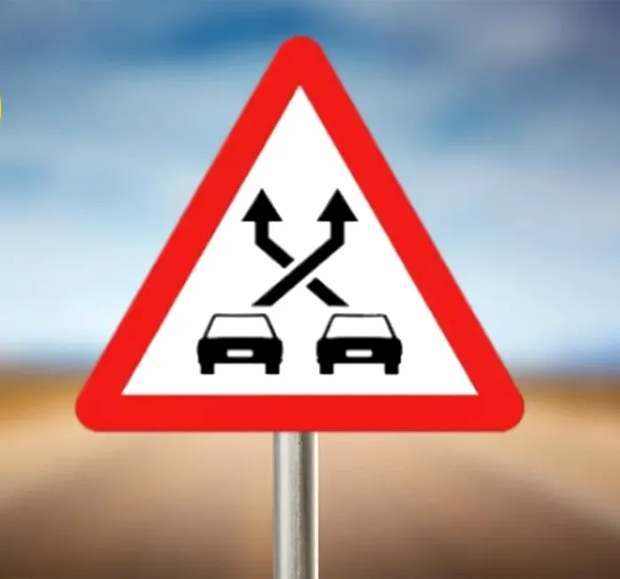 Ce înseamnă, de fapt, noul semn de circulație din imagine. Peste 300.000 de șoferi români au de-a face cu el