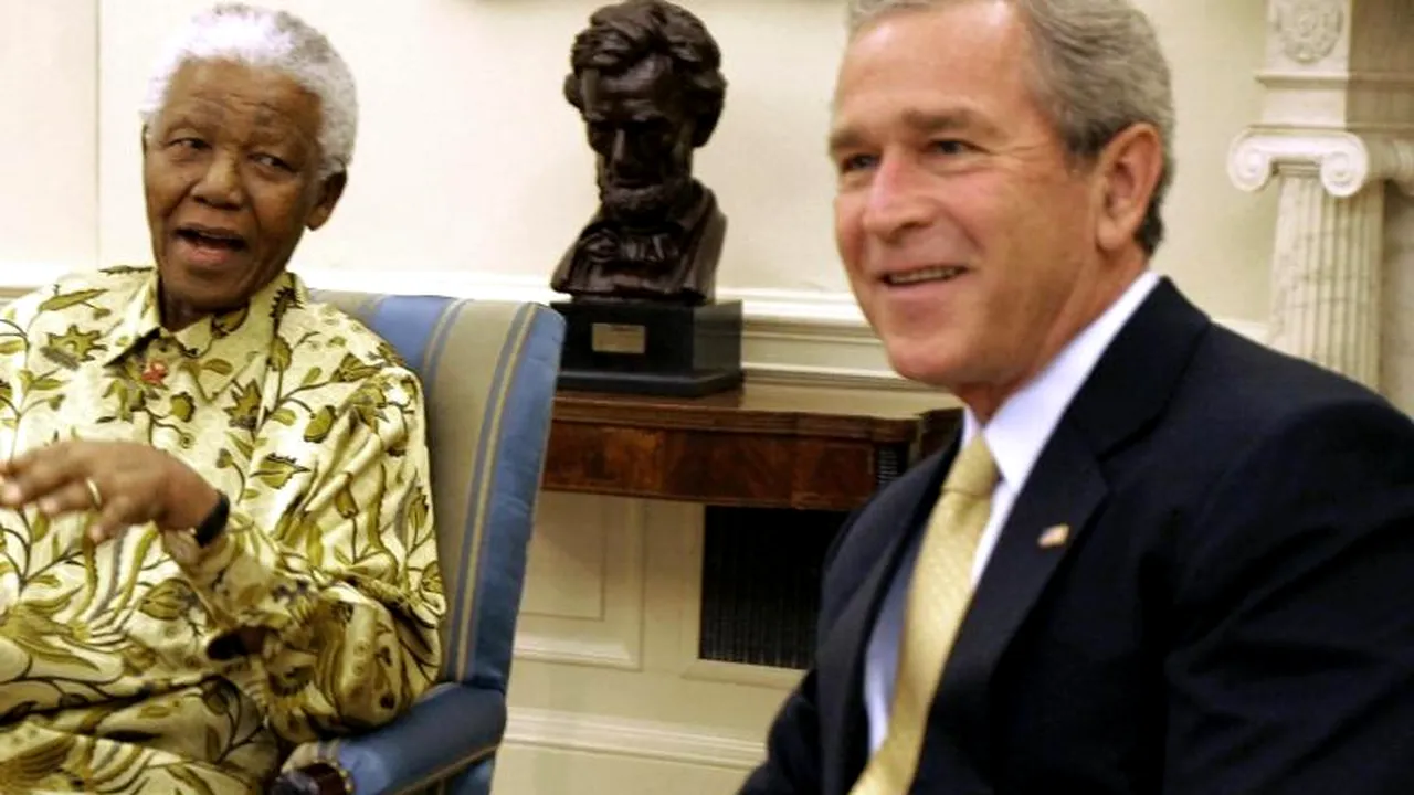 Din nou în spital. Președinția sud-africană anunță că Nelson Mandela are moralul bun