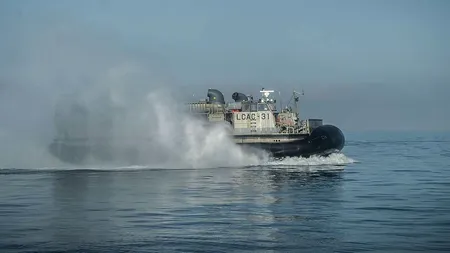 O navă sub pavilion panamez a lovit o MINĂ în Marea Neagră