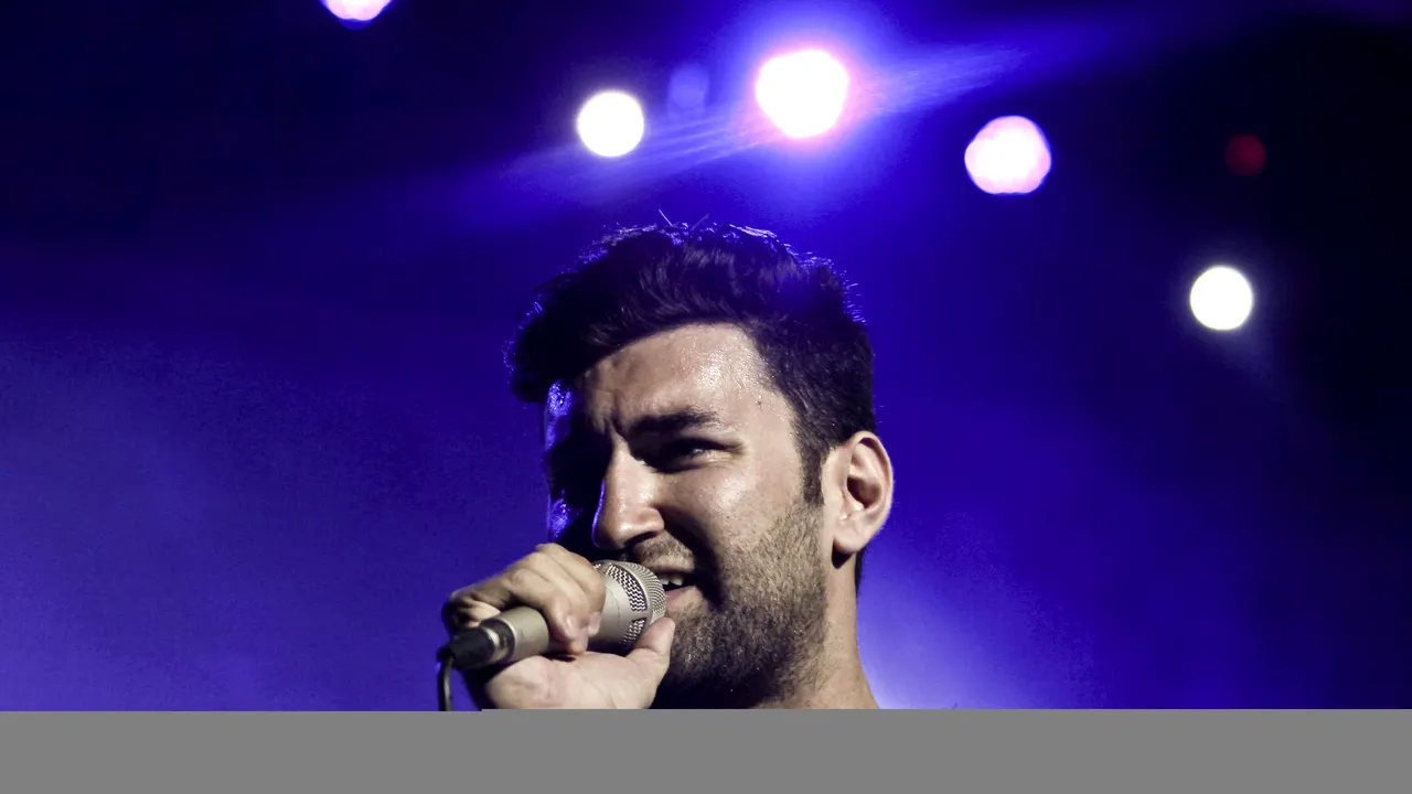 Cât te costă să-ți cânte Smiley „numai ție