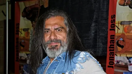 Actorul Jonathan Joss a fost ucis în plină stradă! Starul care a asigurat vocea unui personaj din sitcomul „King of the Hill” avea 59 de ani