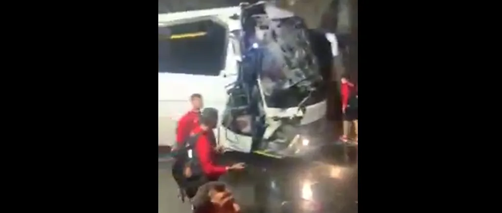 VIDEO | Naționala de fotbal a Bulgariei, implicată într-un accident rutier grav. Un sportiv a ajuns la spital