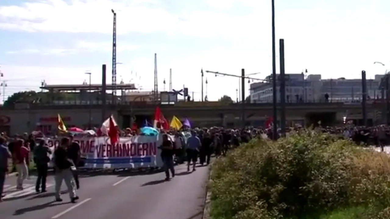 Mii de persoane au manifestat la Dresda pentru a le spune 