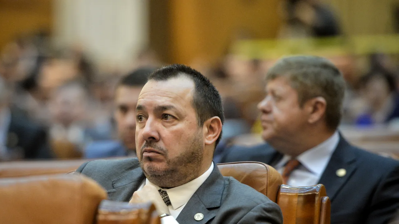 Deputatul AKM: Și dacă vine Timmermans, ce? Să stea cineva în genunchi? Suntem parteneri, nu sclavi cu stăpâni