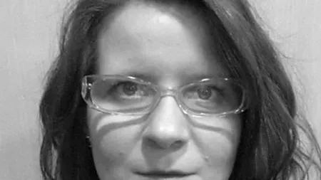 O jurnalistă, găsită moartă în casă la 36 de ani