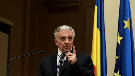 Cum comentează guvernatorul BNR Mugur Isărescu decizia Moody's de a retrograda ratingul BCR și Raiffeisen
