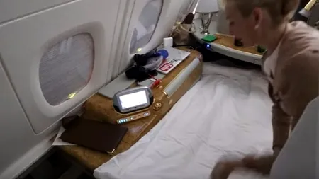 VIDEO. Cum arată o călătorie de 21.000 de euro cu avionul. Imaginile care au făcut zeci de milioane de vizualizări