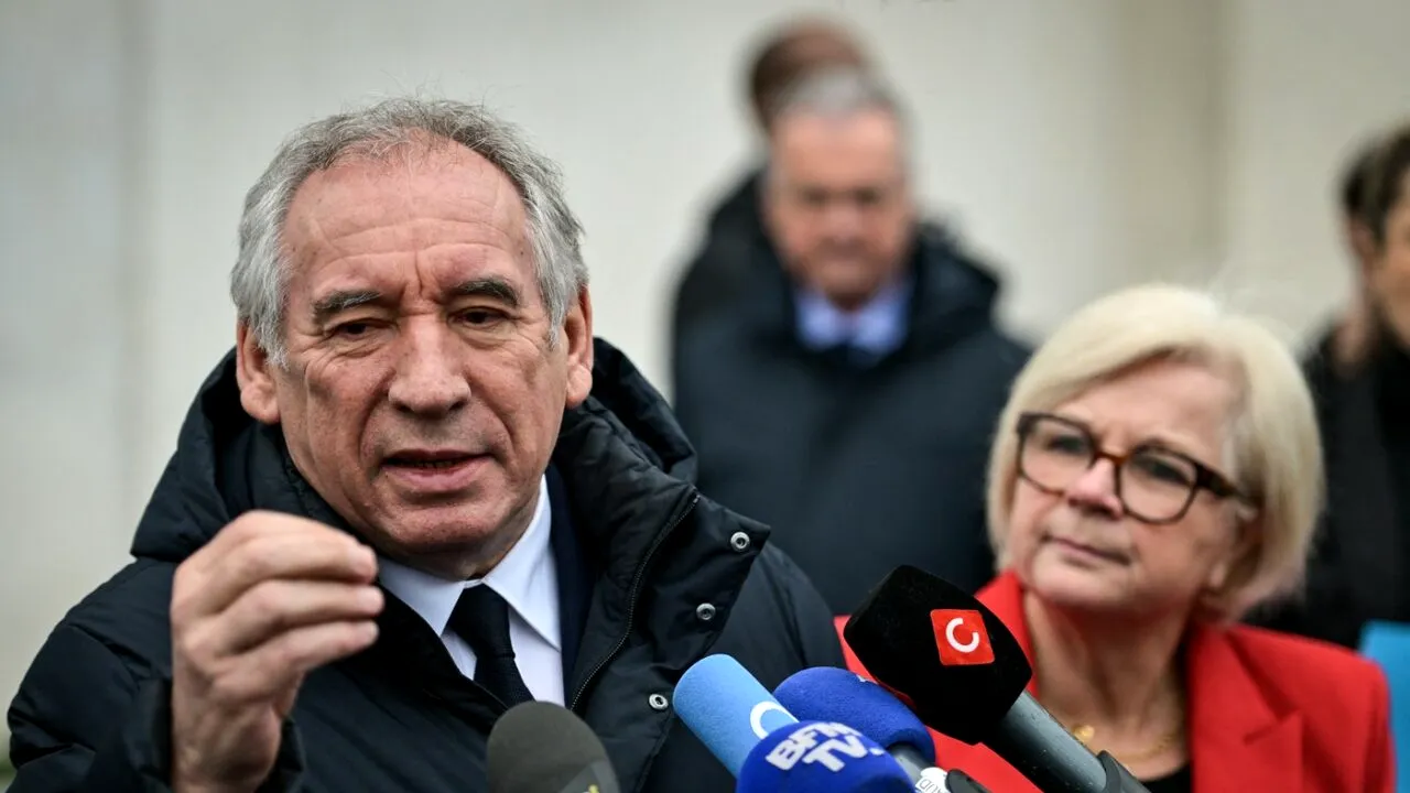 Curtea de Conturi din FRANȚA va prezenta în februarie evaluarea asupra reformei pensiilor/ Bayrou speră la un acord în „mai”