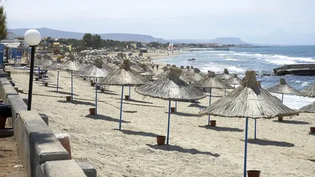 Grecia redeschide plajele private și muzeele