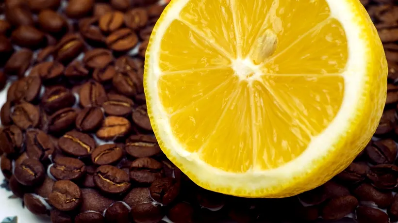 „Cafeaua cu lămâie ajută la scăderea în greutate”, o nouă ISTERIE pe TikTok. Ce spun nutrițoniștii despre această dietă virală